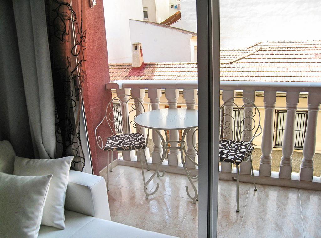 Lenas Apartments Pedro Lorca Torrevieja Exterior foto